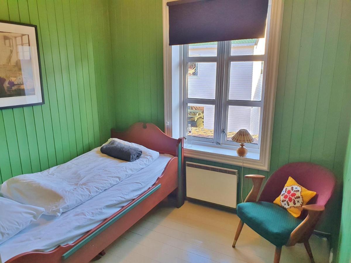Heimbrygga Restaurant & Accommodation Skrova Екстер'єр фото