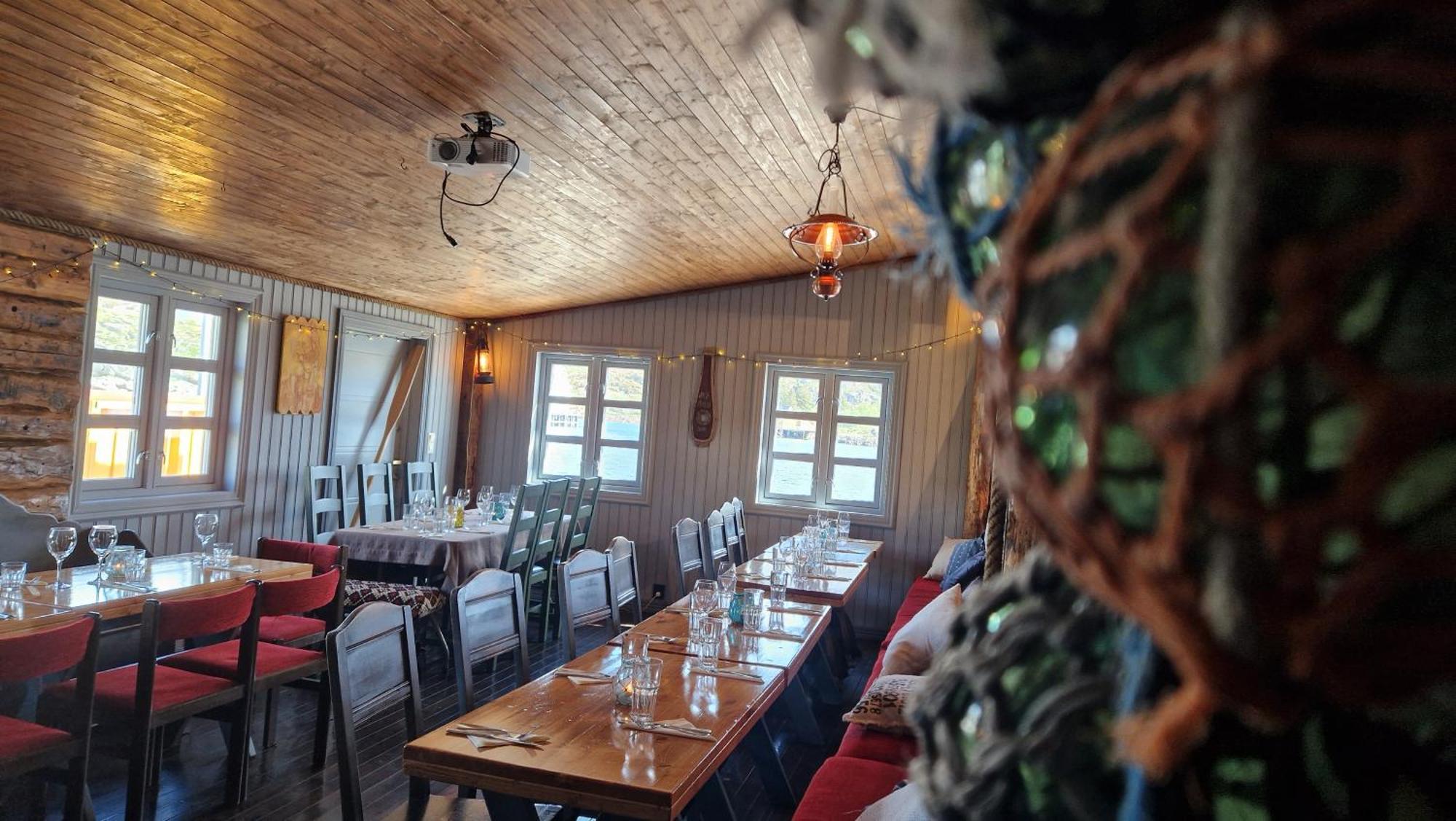 Heimbrygga Restaurant & Accommodation Skrova Екстер'єр фото