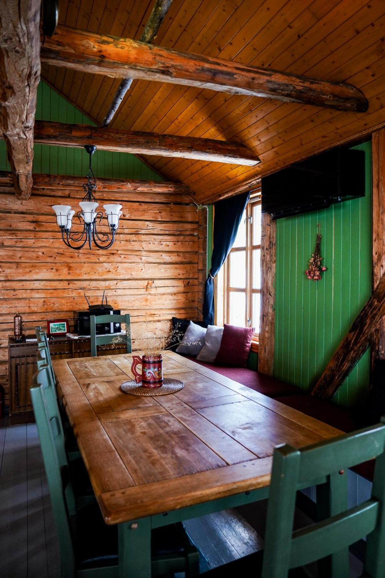 Heimbrygga Restaurant & Accommodation Skrova Екстер'єр фото
